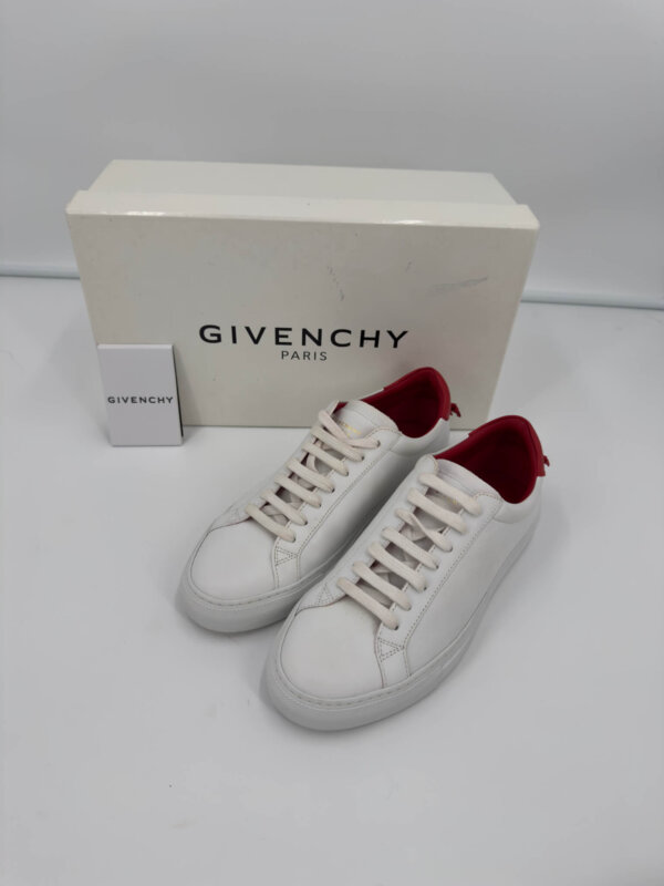 Sneakers GIVENCHY 39